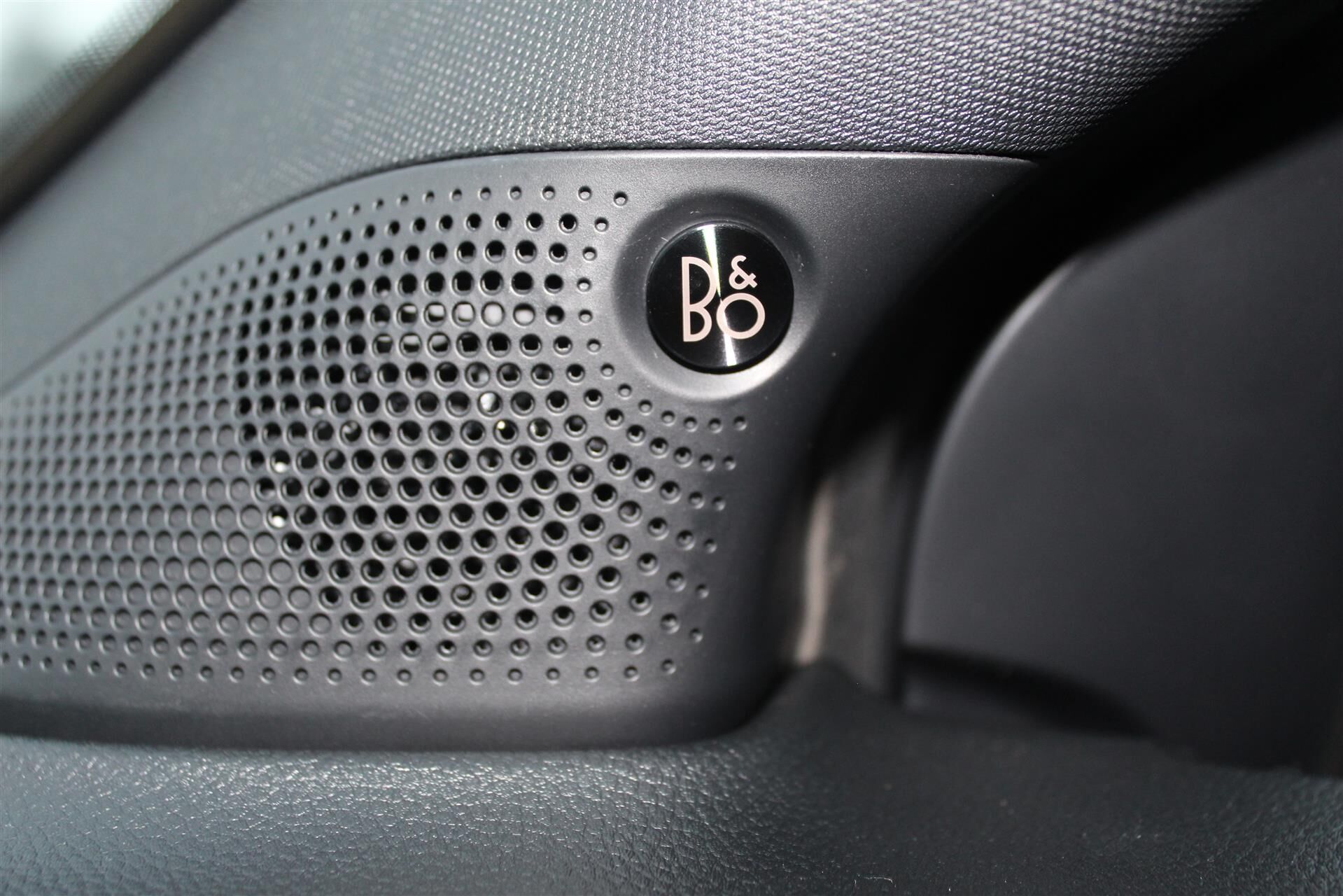 Billede af Ford Ranger Double Cab 2,3 EcoBoost  Plugin-hybrid Stormtrak e-4WD 281HK Pick-Up 10g Aut.