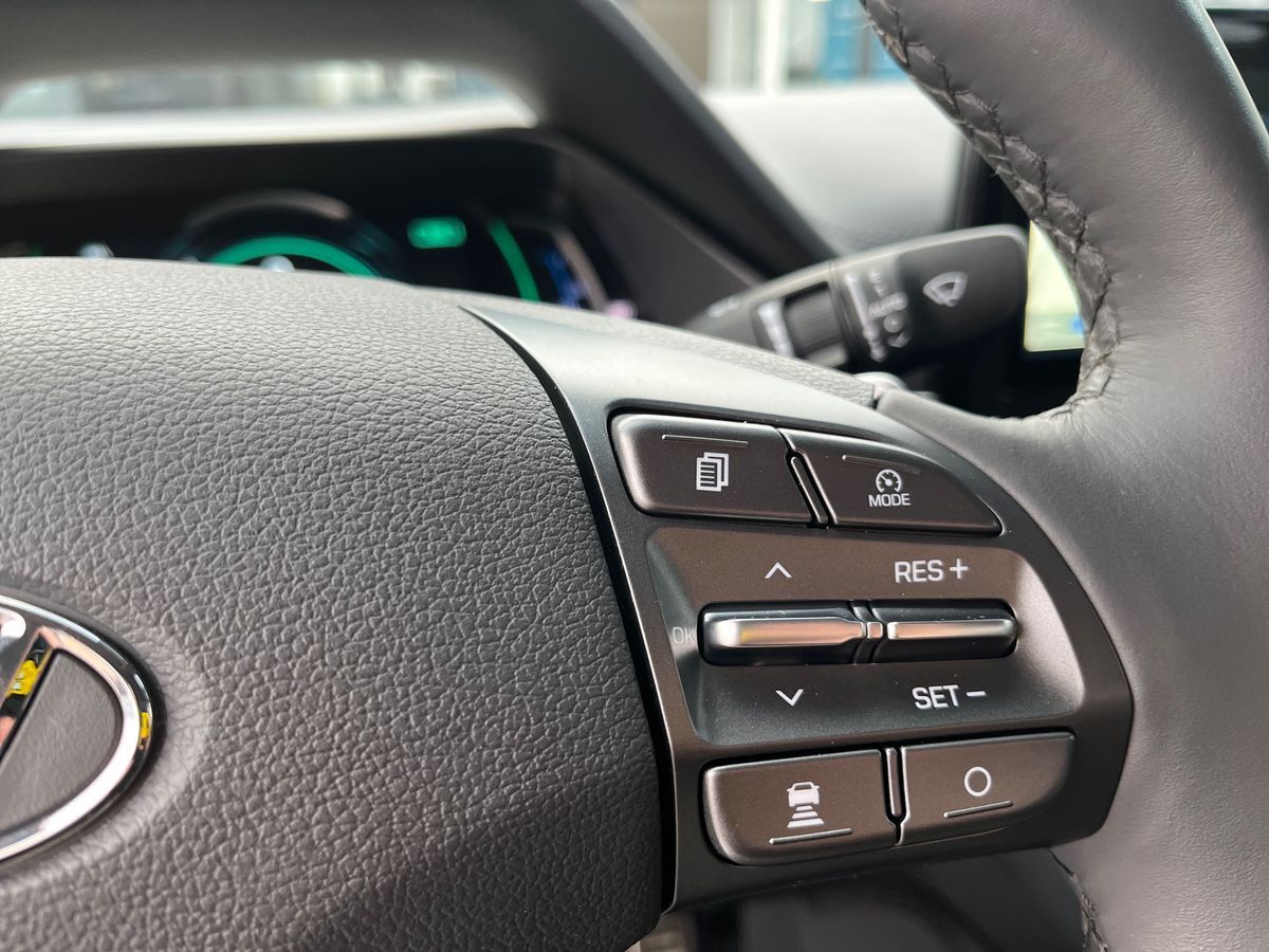 Billede af Hyundai Ioniq 1,6 GDI  Plugin-hybrid Premium plug-in 141HK 5d 6g Aut.