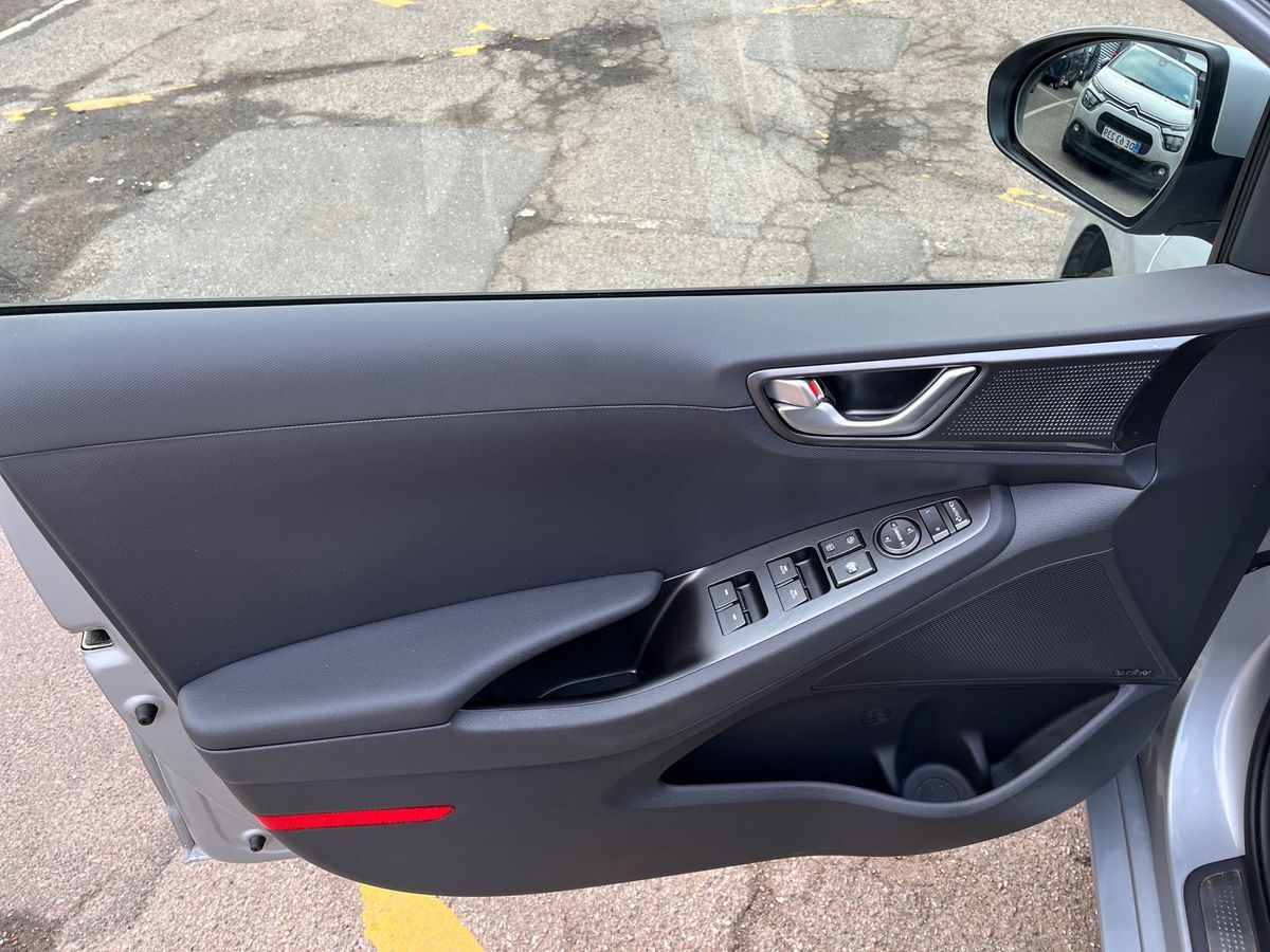 Billede af Hyundai Ioniq 1,6 GDI  Plugin-hybrid Premium plug-in 141HK 5d 6g Aut.