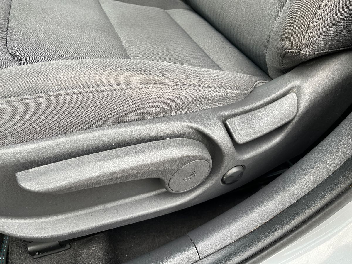 Billede af Hyundai Ioniq 1,6 GDI  Plugin-hybrid Premium plug-in 141HK 5d 6g Aut.