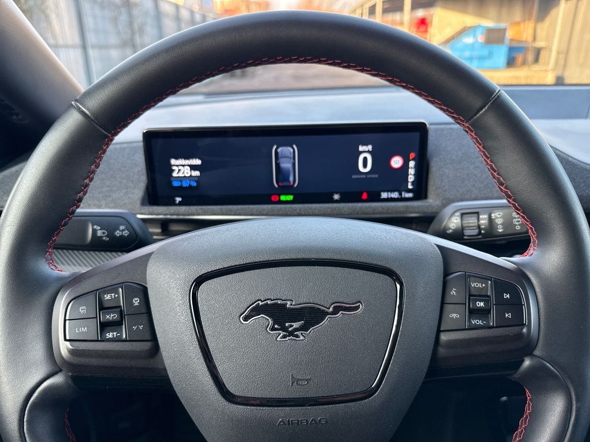 Billede af Ford Mustang Mach-E EL SR AWD 269HK 5d Aut.