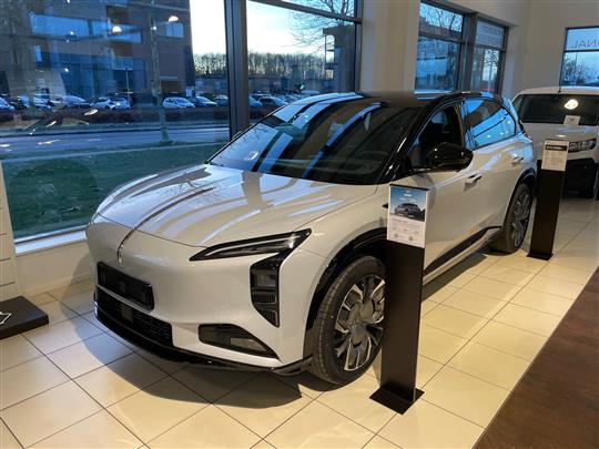 Hongqi EHS7 EL Exclusive 339HK 5d Aut.