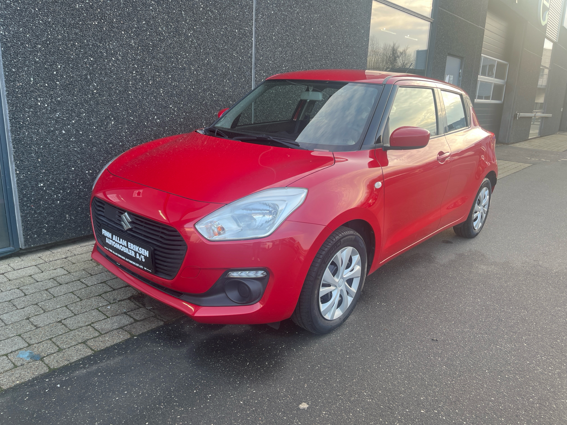Billede af Suzuki Swift 1,2 Dualjet Club AEB 90HK 5d