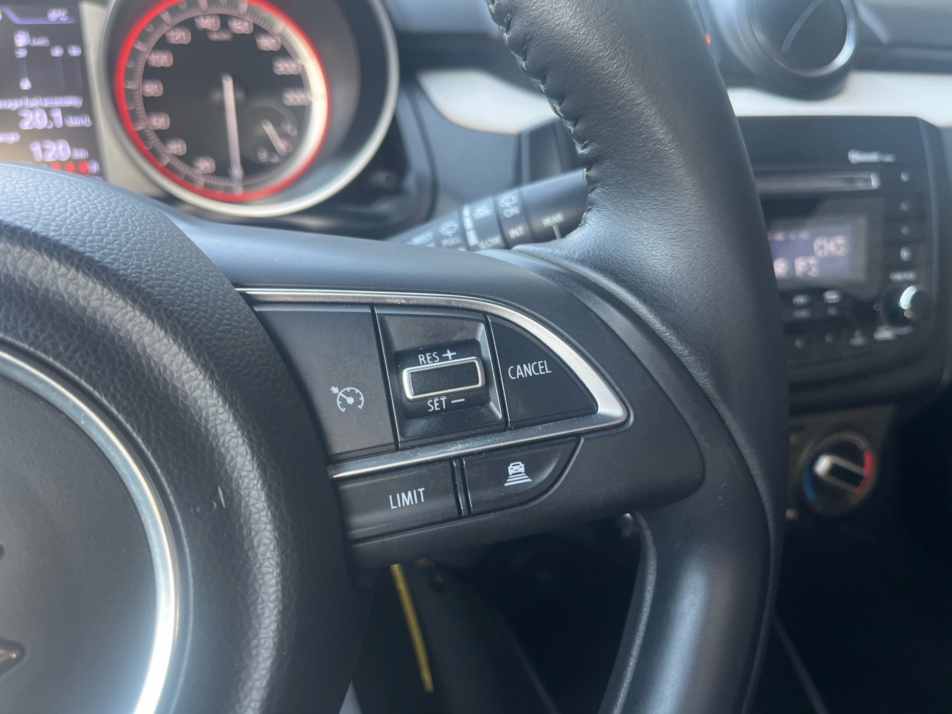 Billede af Suzuki Swift 1,2 Dualjet Club AEB 90HK 5d