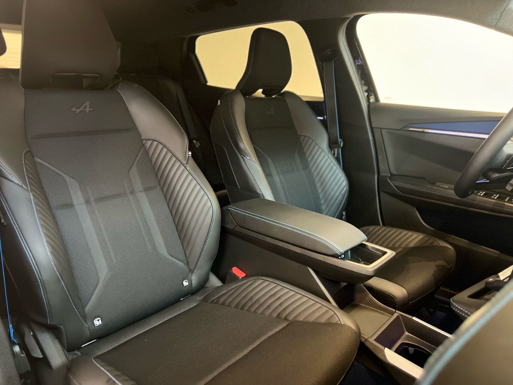 Billede af Renault Scénic E-TECH Esprit Alpine 220HK Aut.