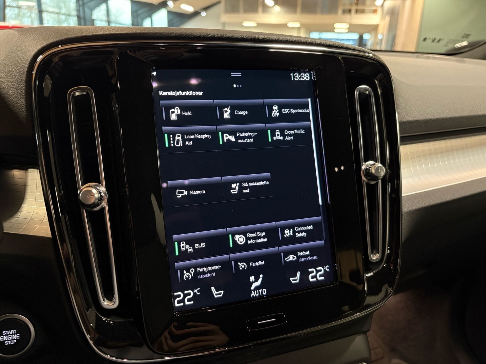 Billede af Volvo XC40 1,5 T5 Recharge  Plugin-hybrid Plus 262HK 5d 7g Aut.