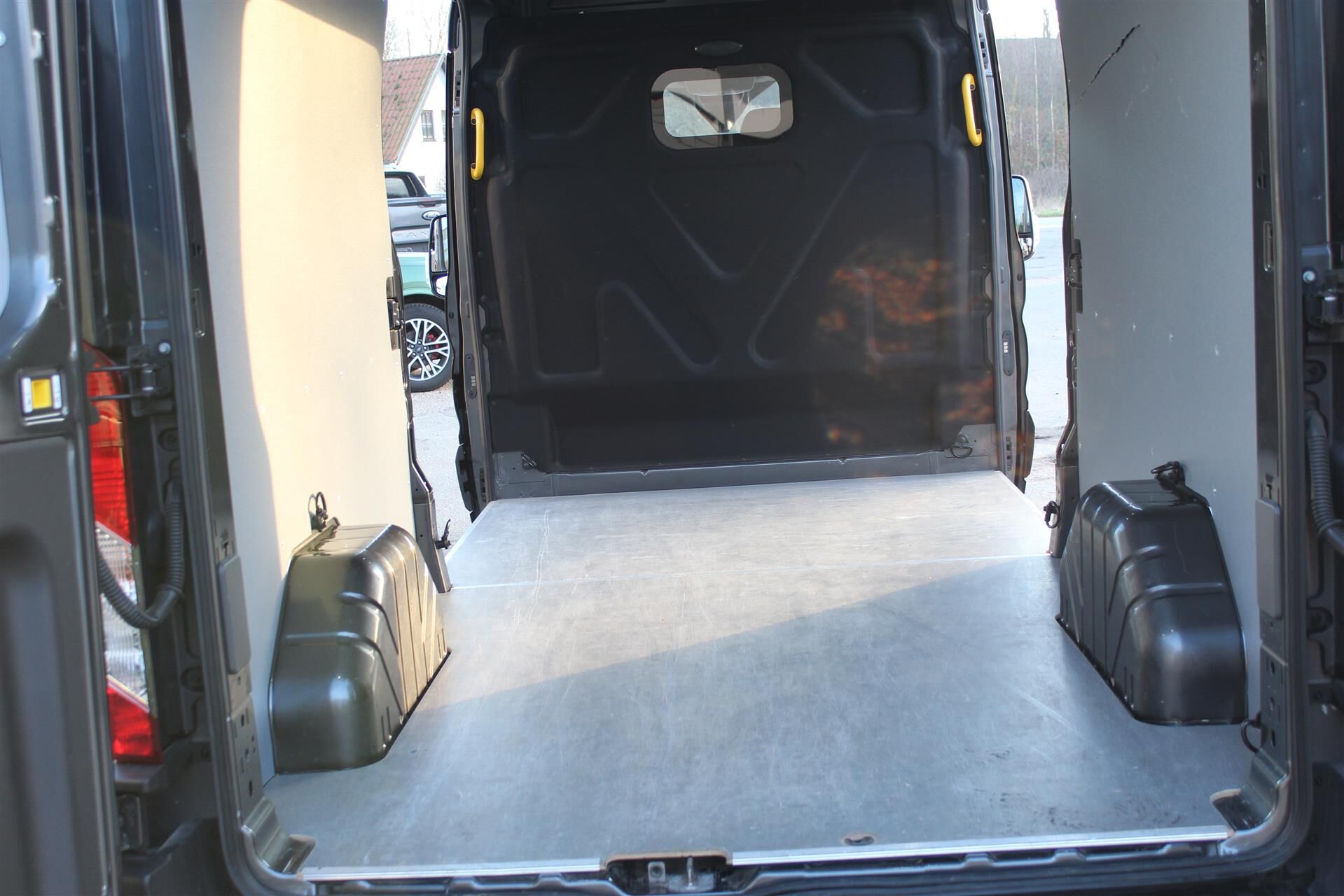 Billede af Ford Transit 350 L3H2 2,0 TDCi Trend 170HK Van 6g Aut.