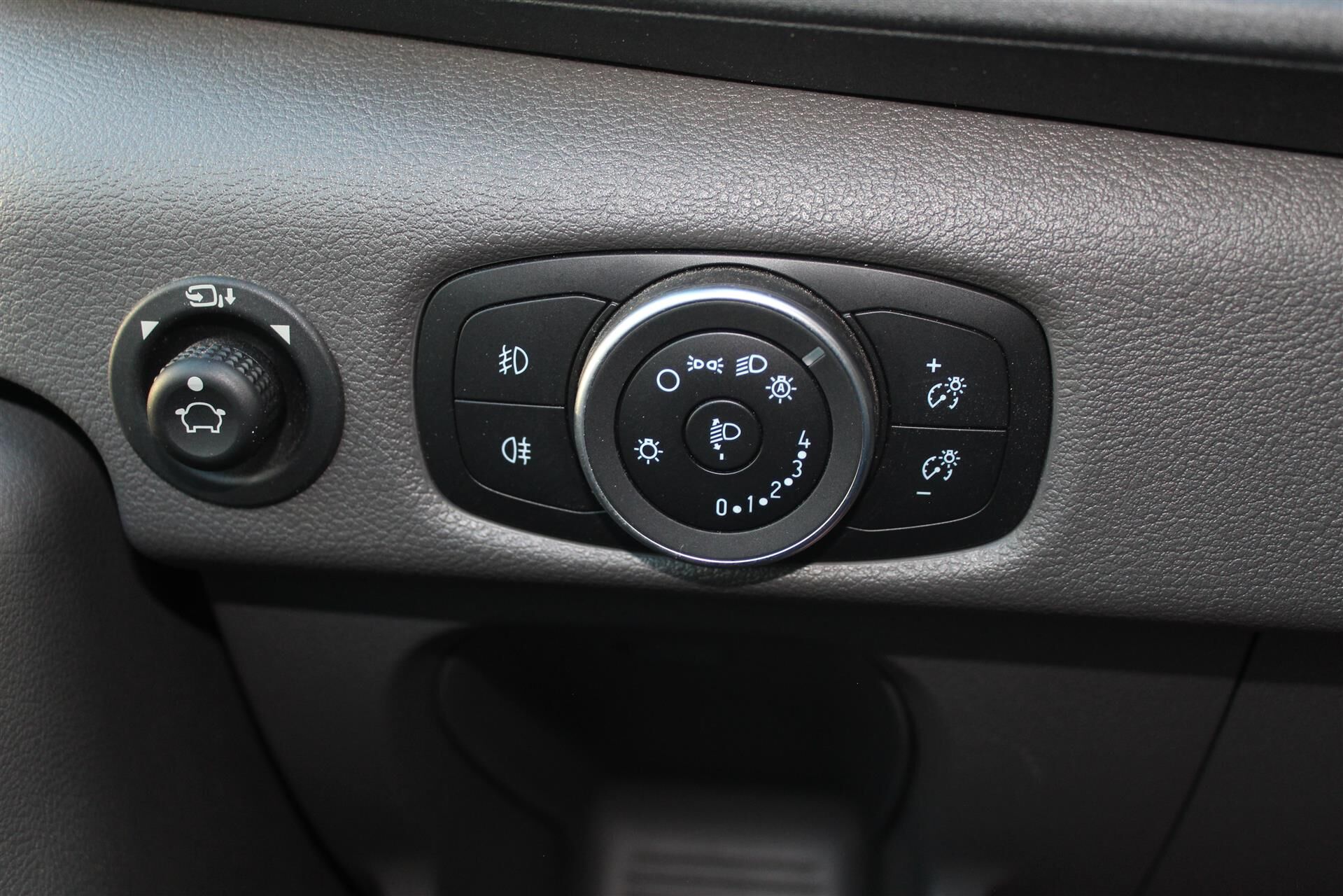 Billede af Ford Transit 350 L3H2 2,0 TDCi Trend 170HK Van 6g Aut.