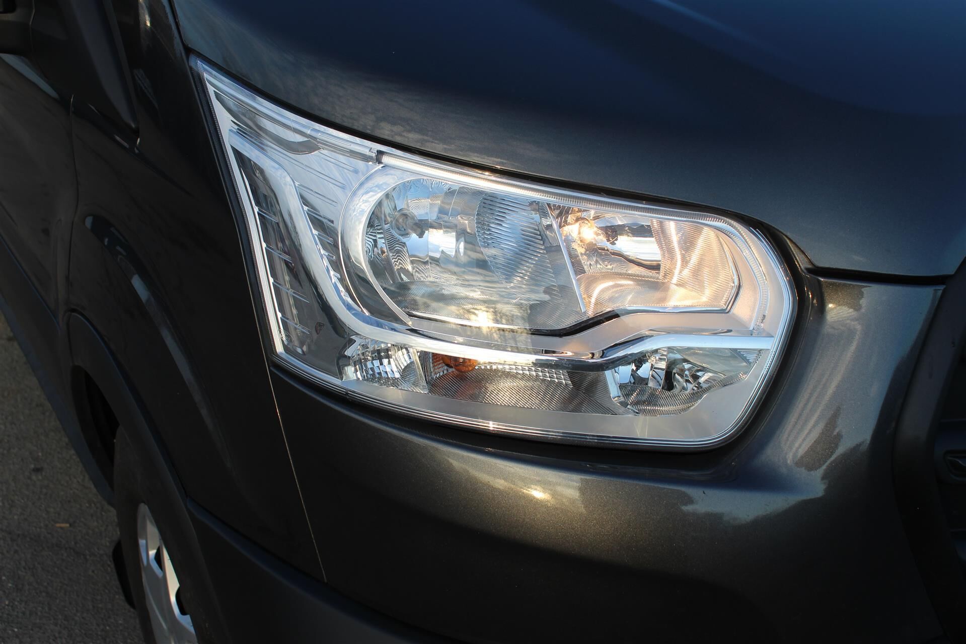 Billede af Ford Transit 350 L3H2 2,0 TDCi Trend 170HK Van 6g Aut.