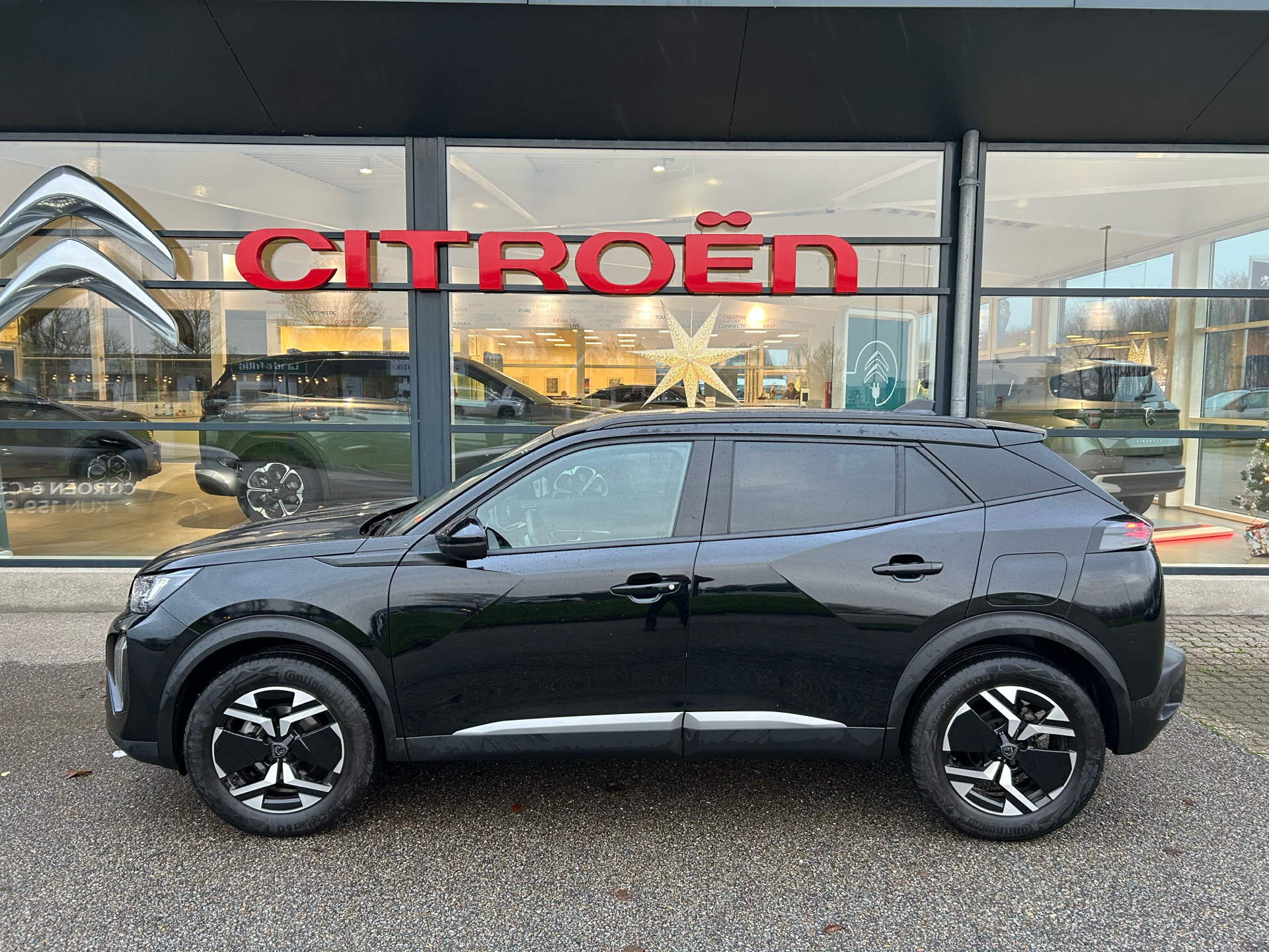 Billede af Peugeot 2008 1,2 PureTech First Selection EAT8 130HK 5d 8g Aut.