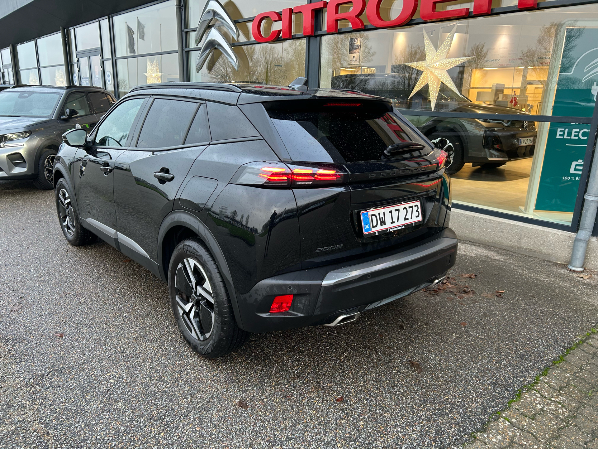 Billede af Peugeot 2008 1,2 PureTech First Selection EAT8 130HK 5d 8g Aut.