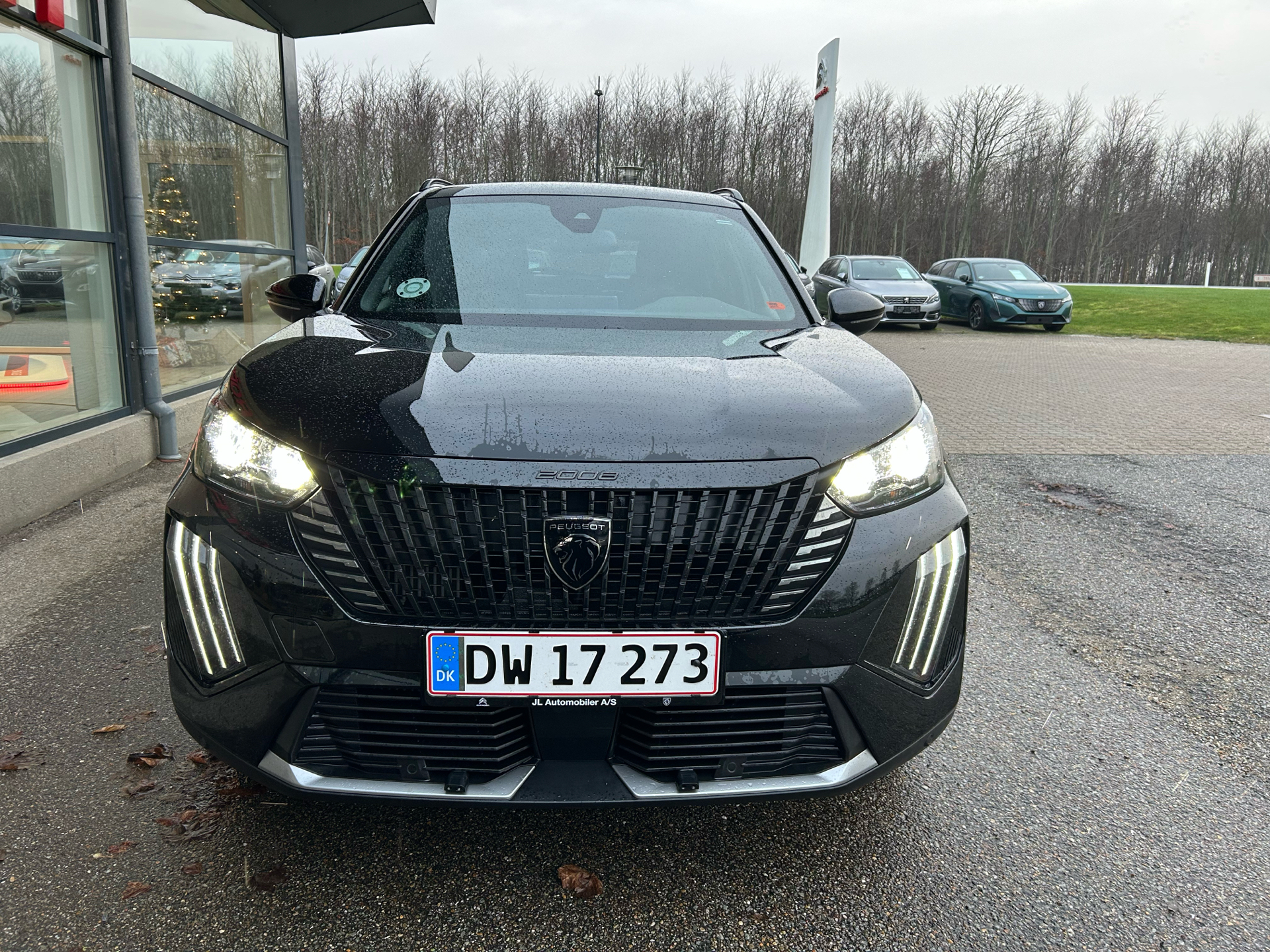 Billede af Peugeot 2008 1,2 PureTech First Selection EAT8 130HK 5d 8g Aut.