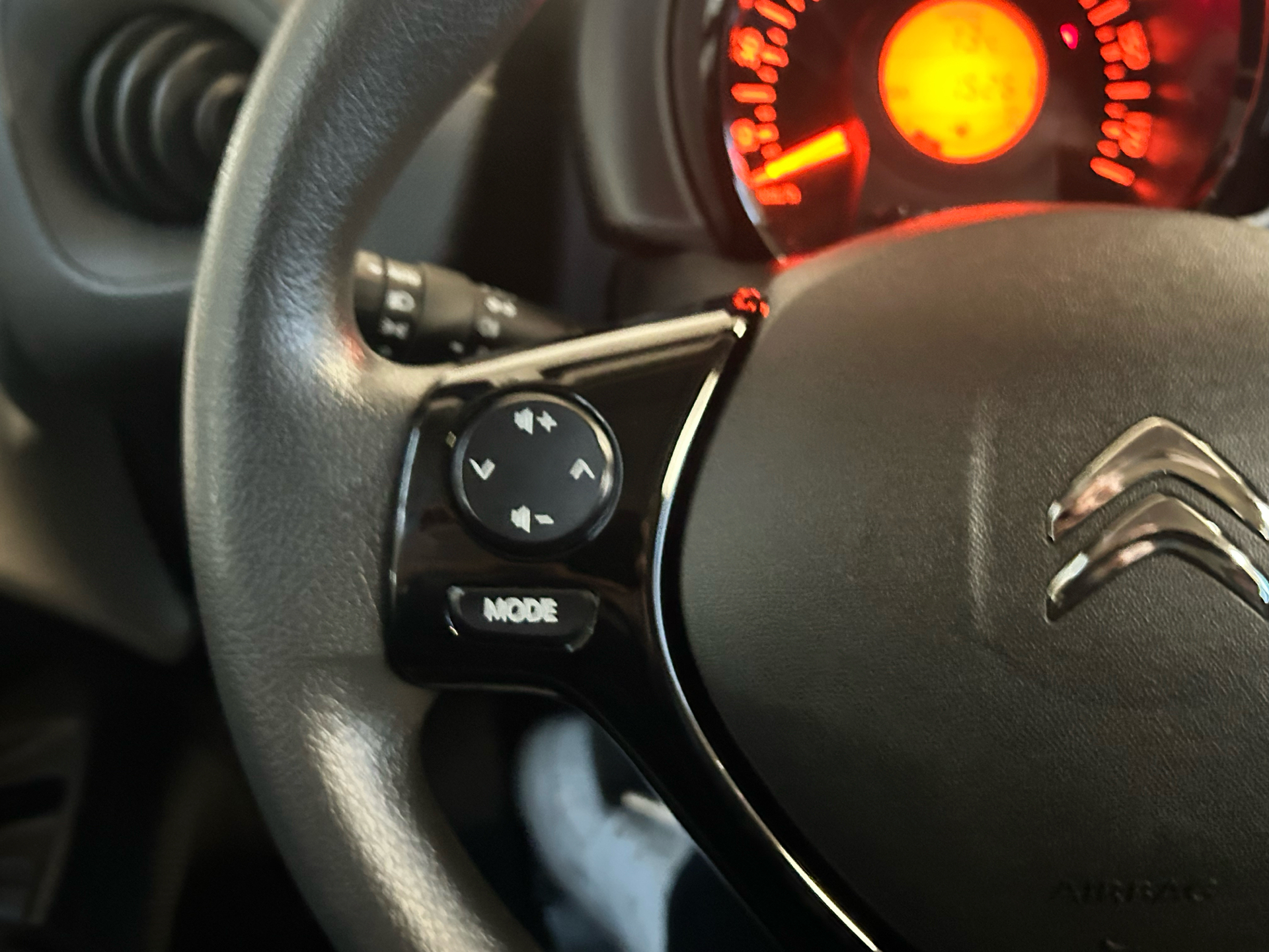 Billede af Citroën C1 1,0 VTi Sportline 72HK 5d