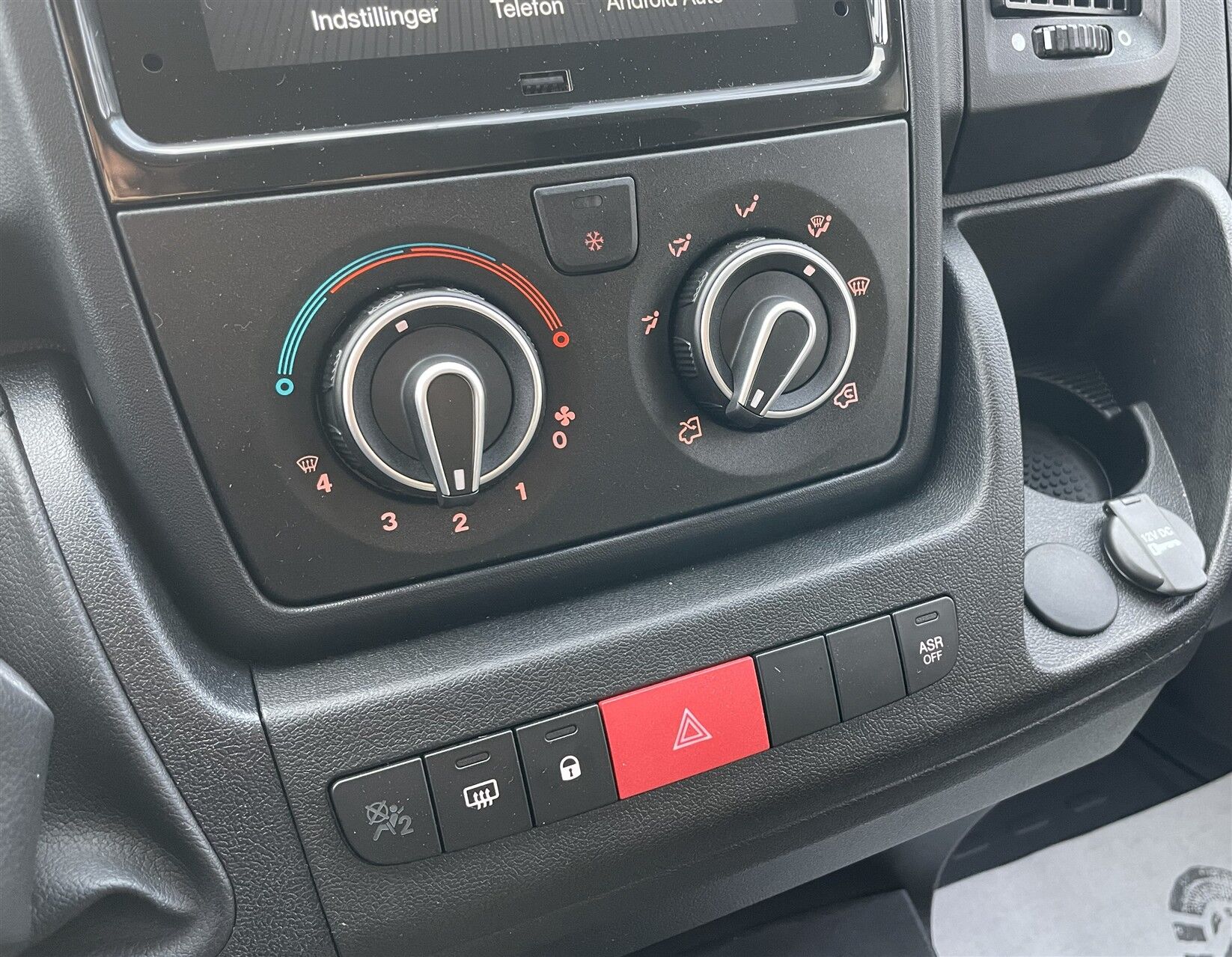 Billede af Peugeot Boxer 335 L3H2 2,2 BlueHDi Premium 140HK Van 6g