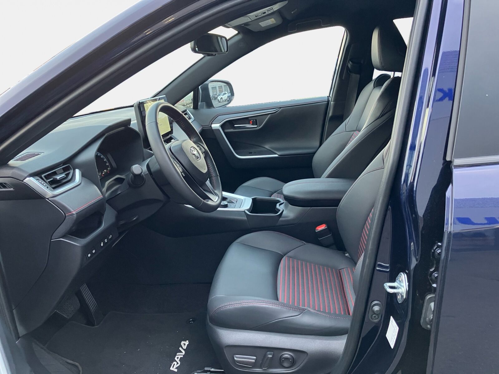 Billede af Toyota RAV4 Plug-in 2,5 Plugin-hybrid Active Comfort AWD 306HK 5d 6g Aut.