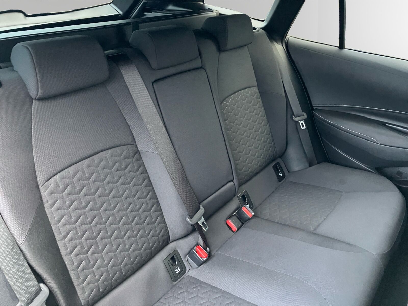 Billede af Suzuki Swace 1,8 Hybrid Exclusive E-CVT 122HK Stc Trinl. Gear