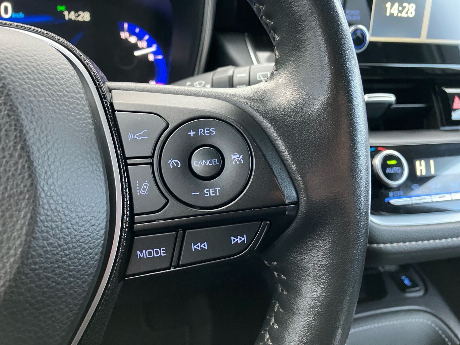 Billede af Suzuki Swace 1,8 Hybrid Exclusive E-CVT 122HK Stc Trinl. Gear