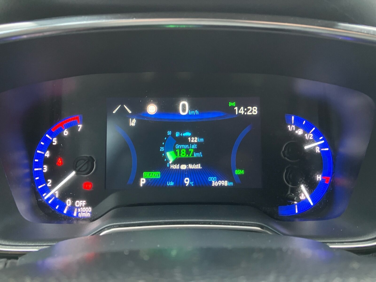 Billede af Suzuki Swace 1,8 Hybrid Exclusive E-CVT 122HK Stc Trinl. Gear