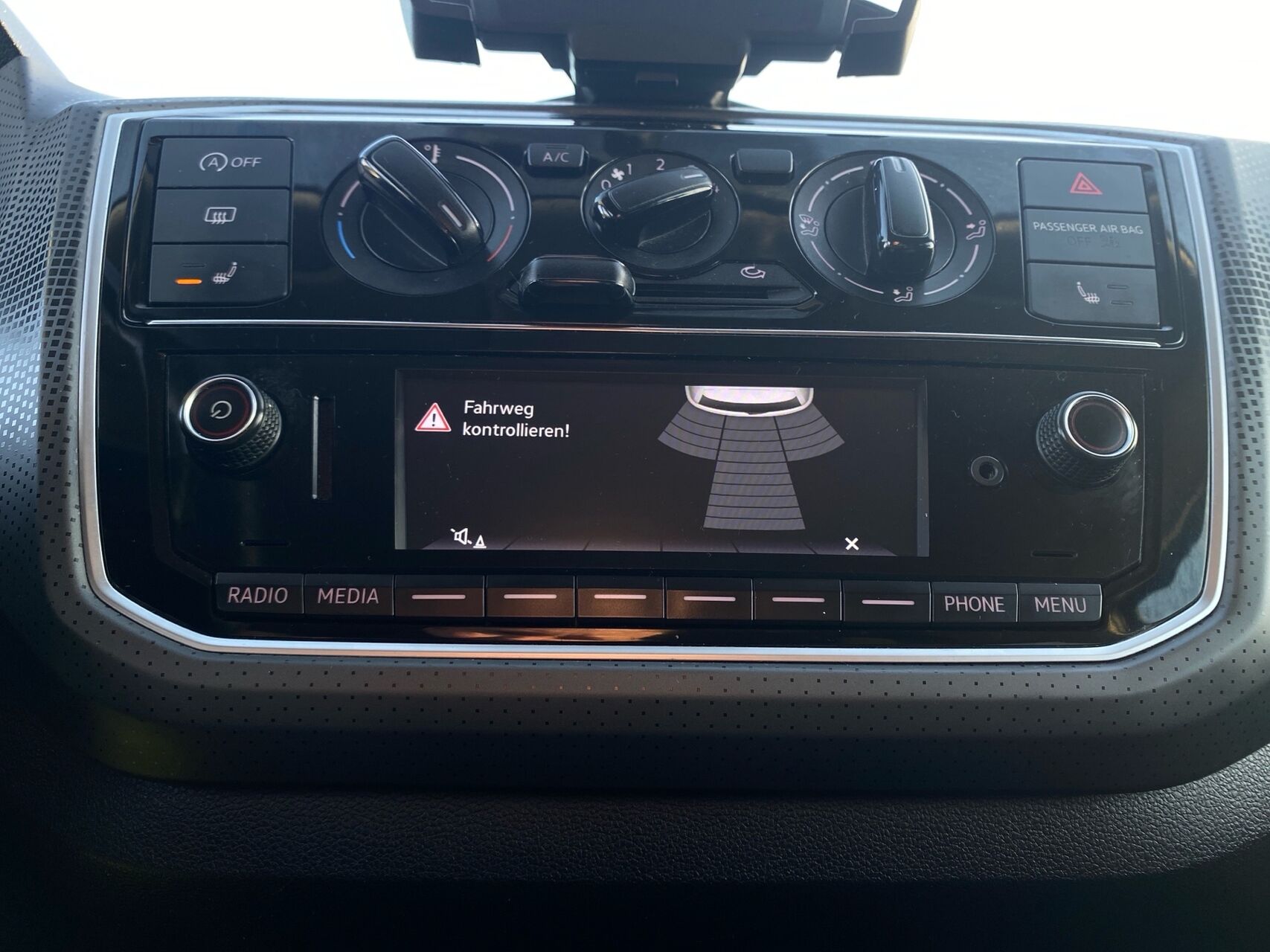 Billede af VW up 1,0 MPI BMT Sound 60HK 5d