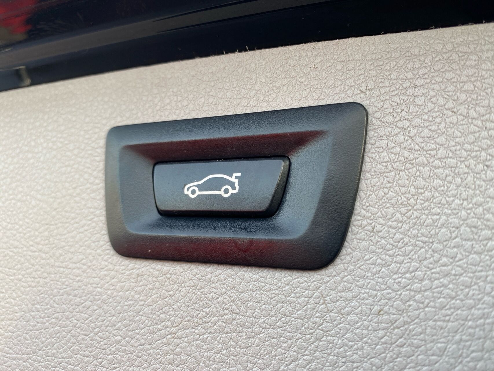 Billede af BMW 320d Touring 2,0 D Steptronic 190HK Stc 8g Aut.