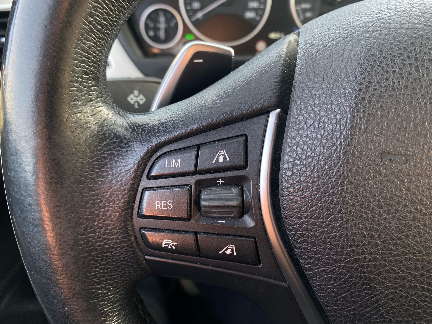 Billede af BMW 320d Touring 2,0 D Steptronic 190HK Stc 8g Aut.