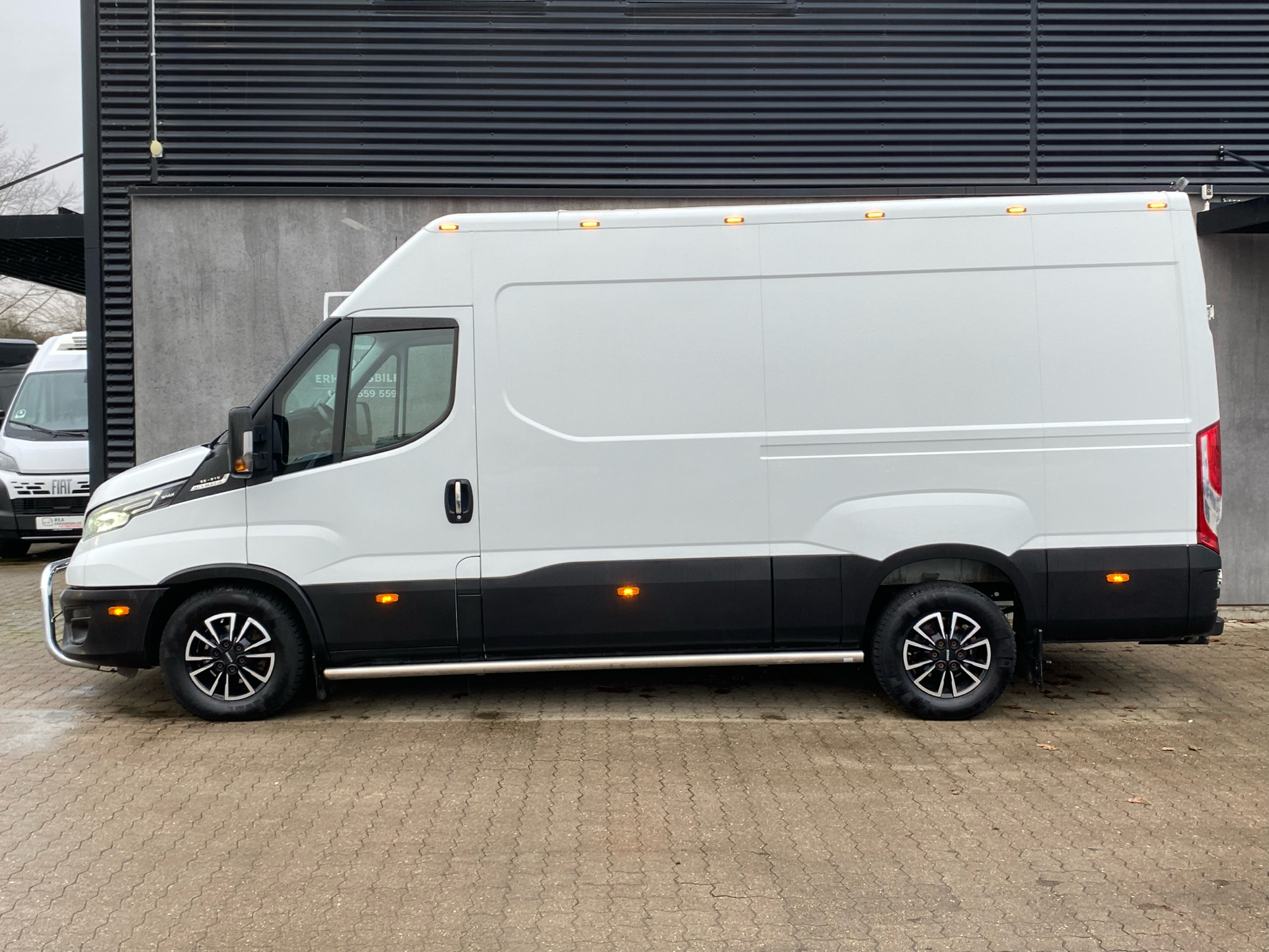 Billede af Iveco Daily 35S21 12m3 3,0 D Hi-Matic 210HK Van 8g Aut.