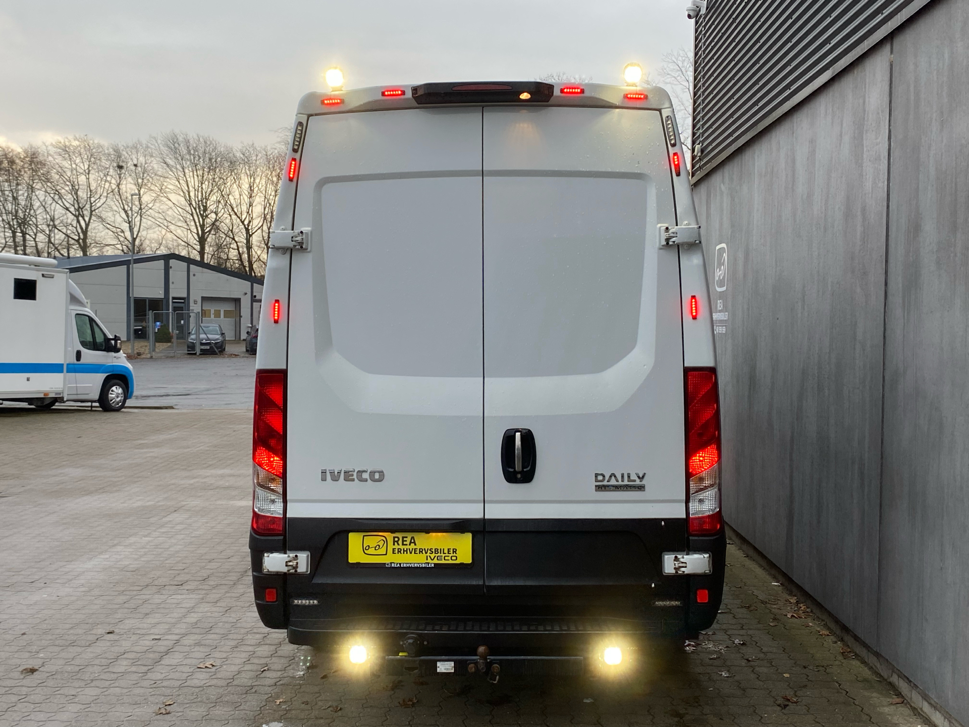 Billede af Iveco Daily 35S21 12m3 3,0 D Hi-Matic 210HK Van 8g Aut.