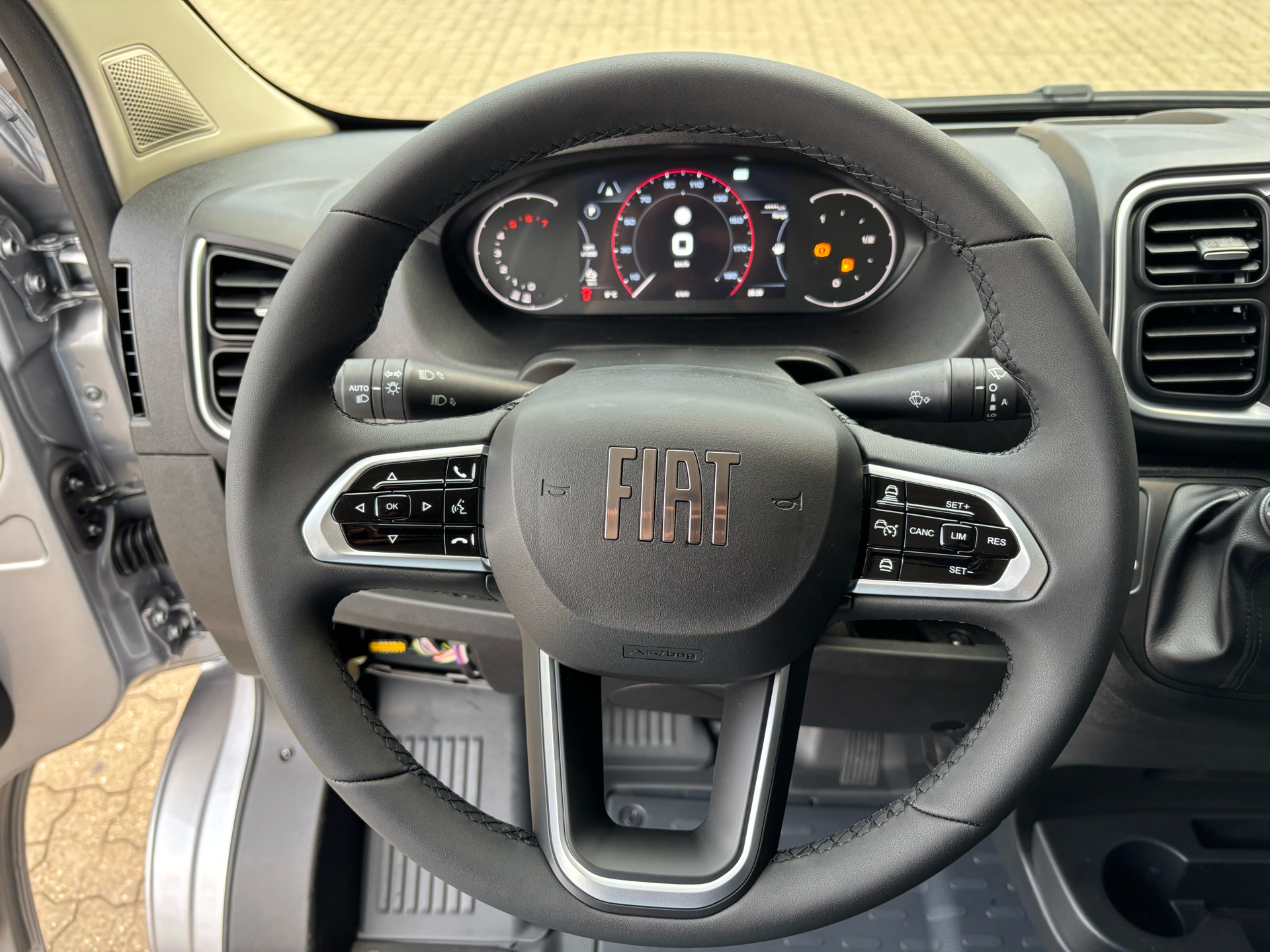 Billede af Fiat Ducato 35M L3H2 2,2 Multijet Pro+ 180HK Van 8g Aut.