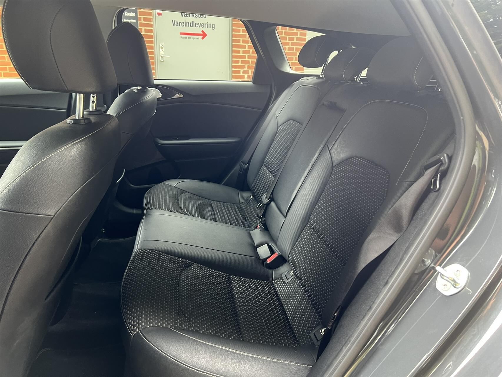 Billede af Kia Ceed SW 1,5 T-GDI  Mild hybrid Comfort m/Upgrade DCT 160HK Stc 7g Aut.