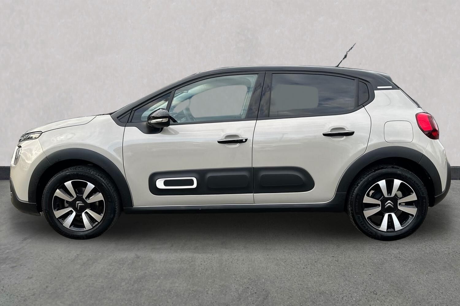 Billede af Citroën C3 1,2 PureTech Attraction 83HK 5d