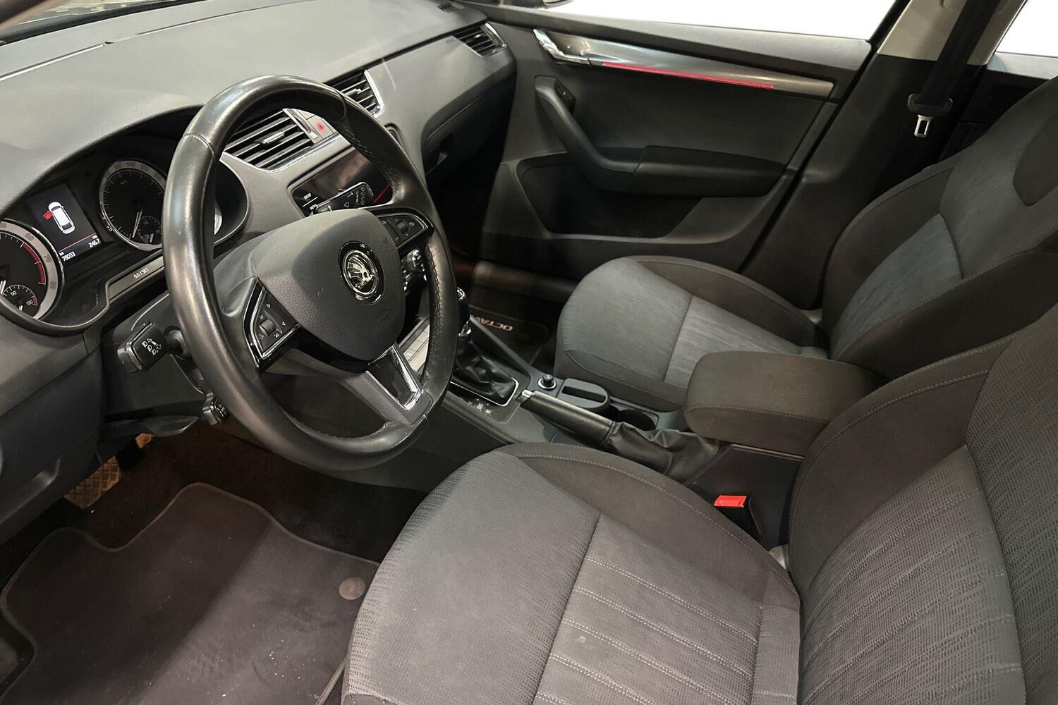 Billede af Skoda Octavia Combi 1,5 TSI ACT Celebration Plus DSG 150HK Stc 7g Aut.