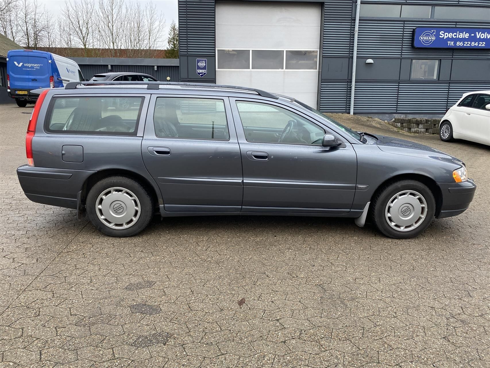 Billede af Volvo V70 2,4 Momentum 140HK Stc