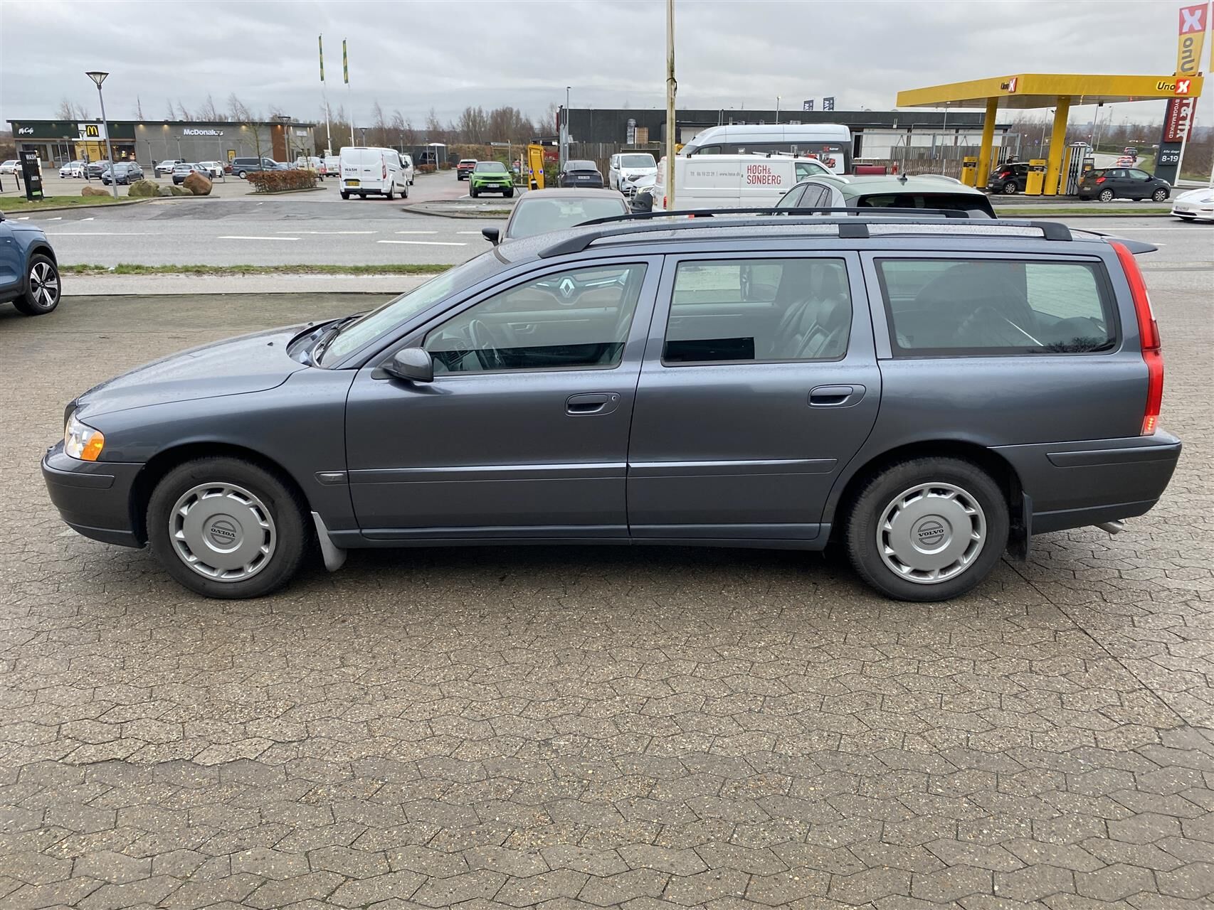 Billede af Volvo V70 2,4 Momentum 140HK Stc