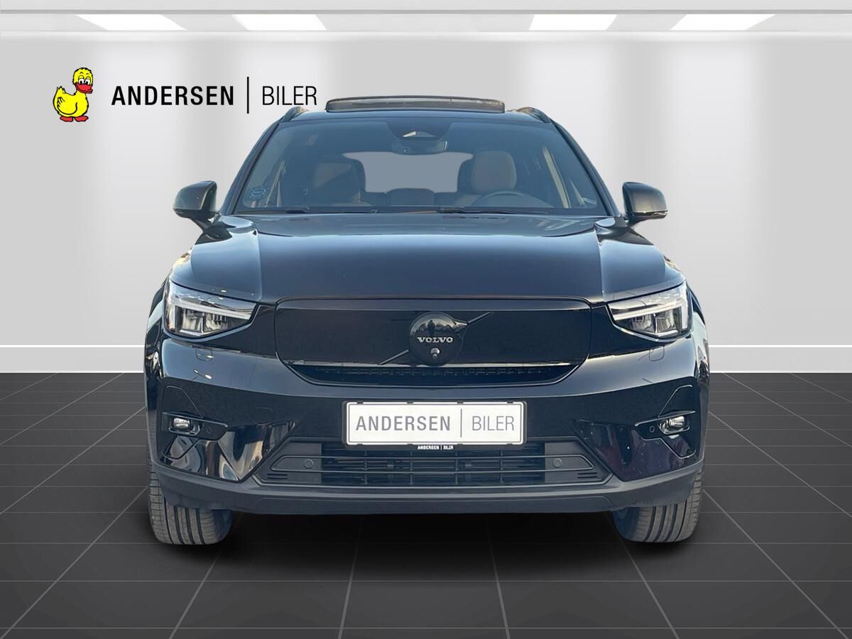 Billede af Volvo EX40 Single Motor Extended Range Black Edition 252HK 5d Aut.
