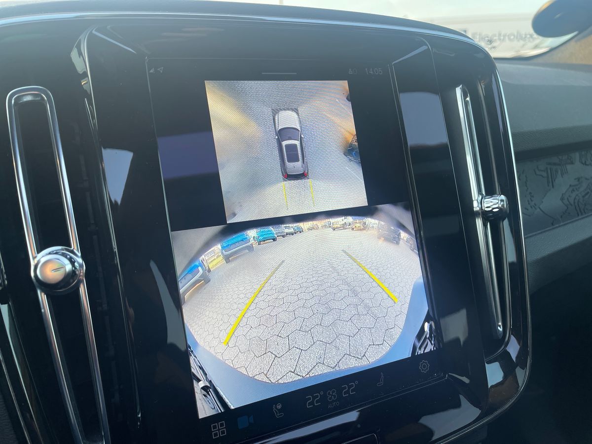 Billede af Volvo EX40 Single Motor Extended Range Black Edition 252HK 5d Aut.