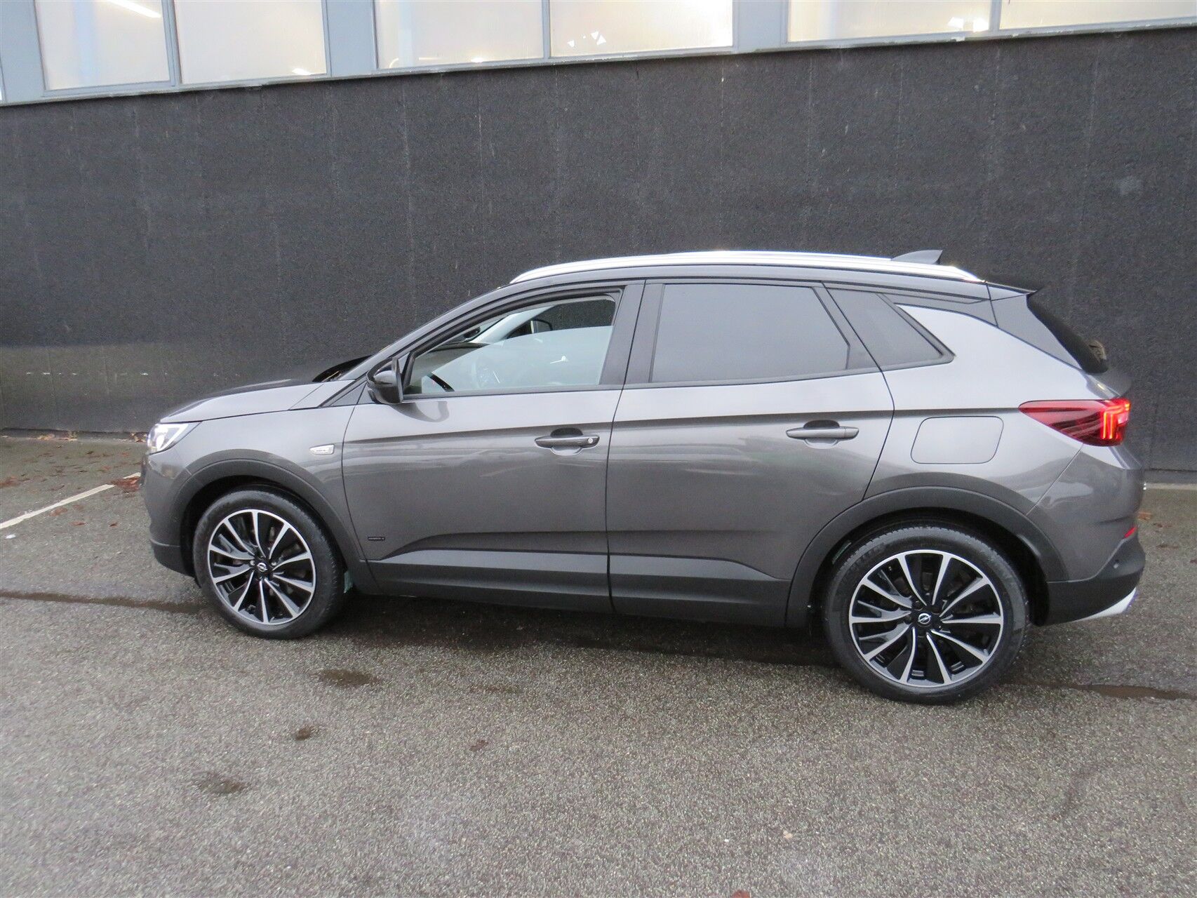 Billede af Opel Grandland X 1,6 PHEV  Plugin-hybrid Cosmo Prestige Pack AWD 300HK 5d 8g Aut.