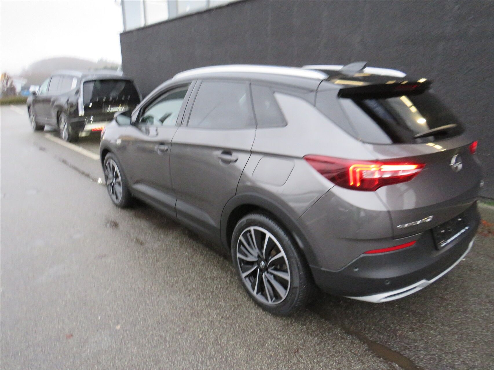 Billede af Opel Grandland X 1,6 PHEV  Plugin-hybrid Cosmo Prestige Pack AWD 300HK 5d 8g Aut.