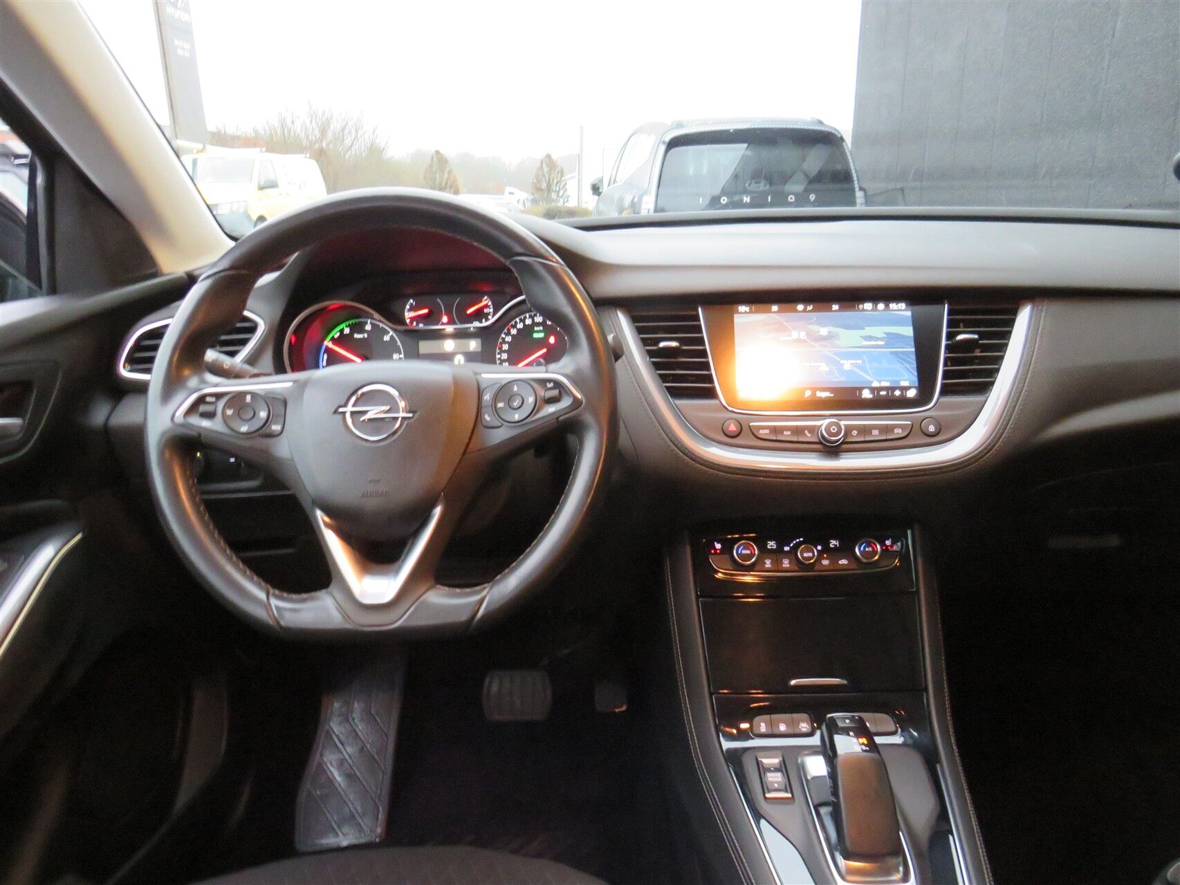 Billede af Opel Grandland X 1,6 PHEV  Plugin-hybrid Cosmo Prestige Pack AWD 300HK 5d 8g Aut.