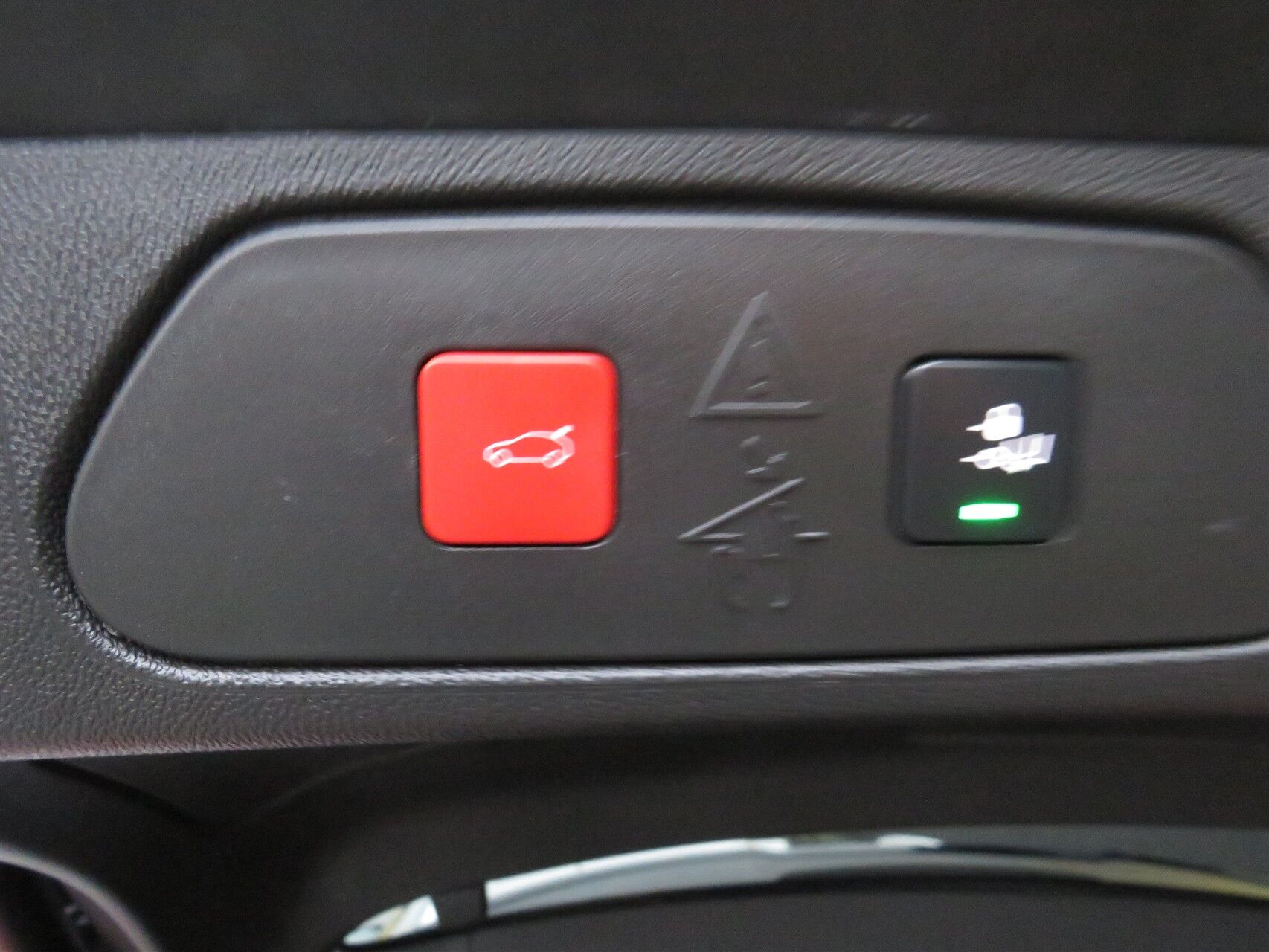 Billede af Opel Grandland X 1,6 PHEV  Plugin-hybrid Cosmo Prestige Pack AWD 300HK 5d 8g Aut.