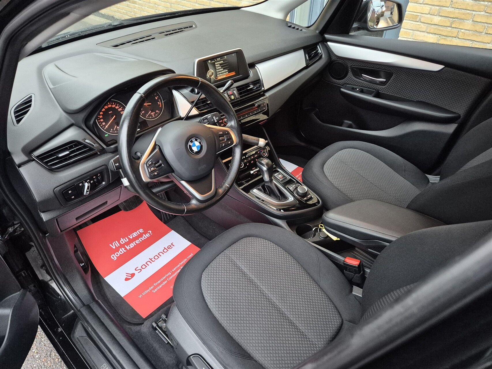 Billede af BMW 218i Active Tourer 1,5 Advantage Steptronic 136HK Stc 8g Aut.