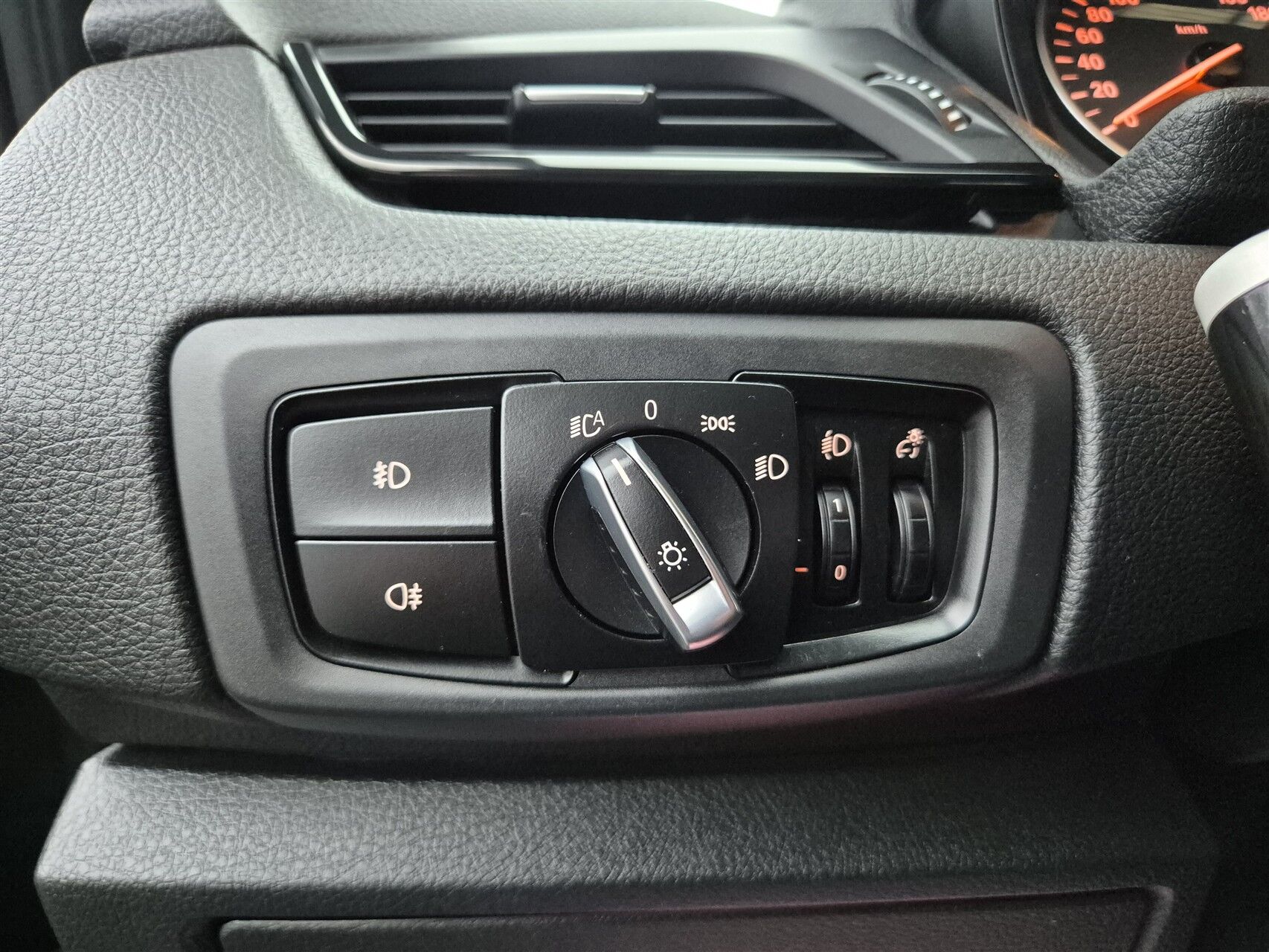 Billede af BMW 218i Active Tourer 1,5 Advantage Steptronic 136HK Stc 8g Aut.