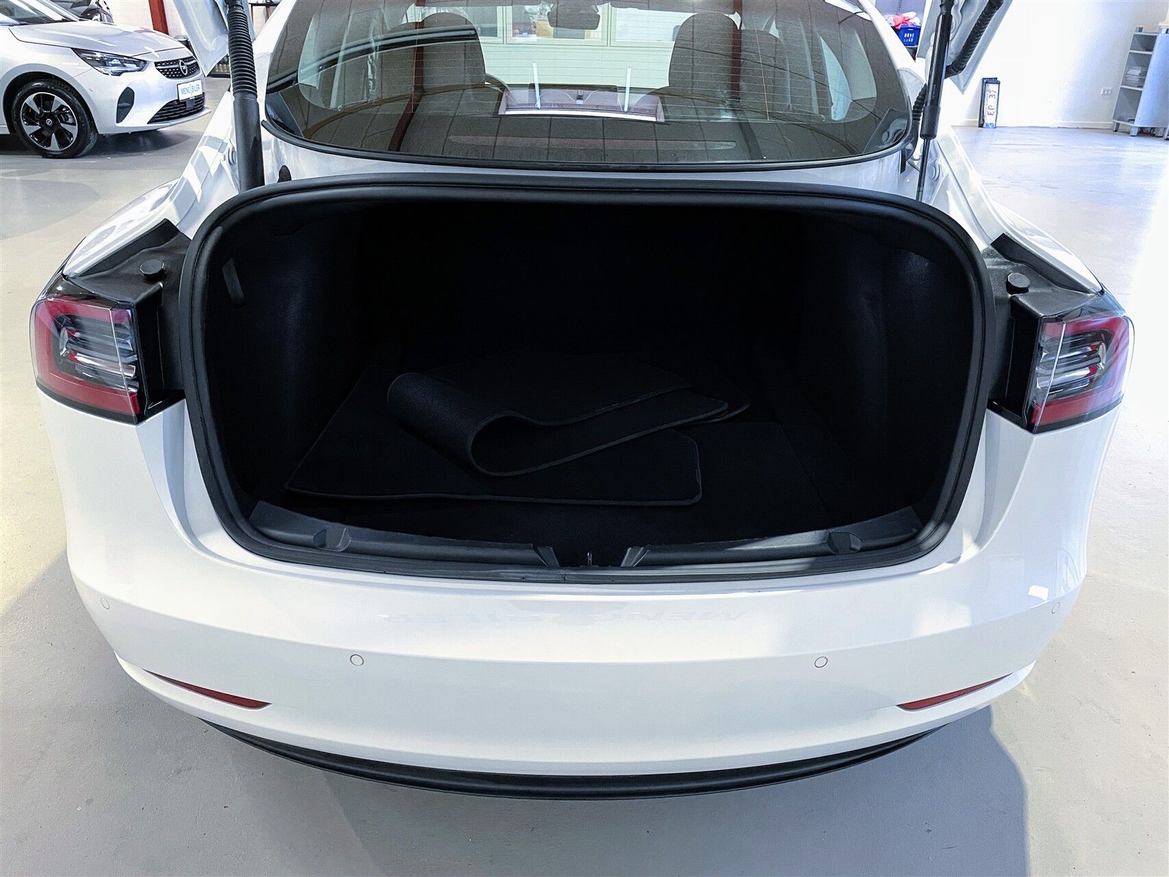 Billede af Tesla Model 3 EL Standard Range 283HK Aut.