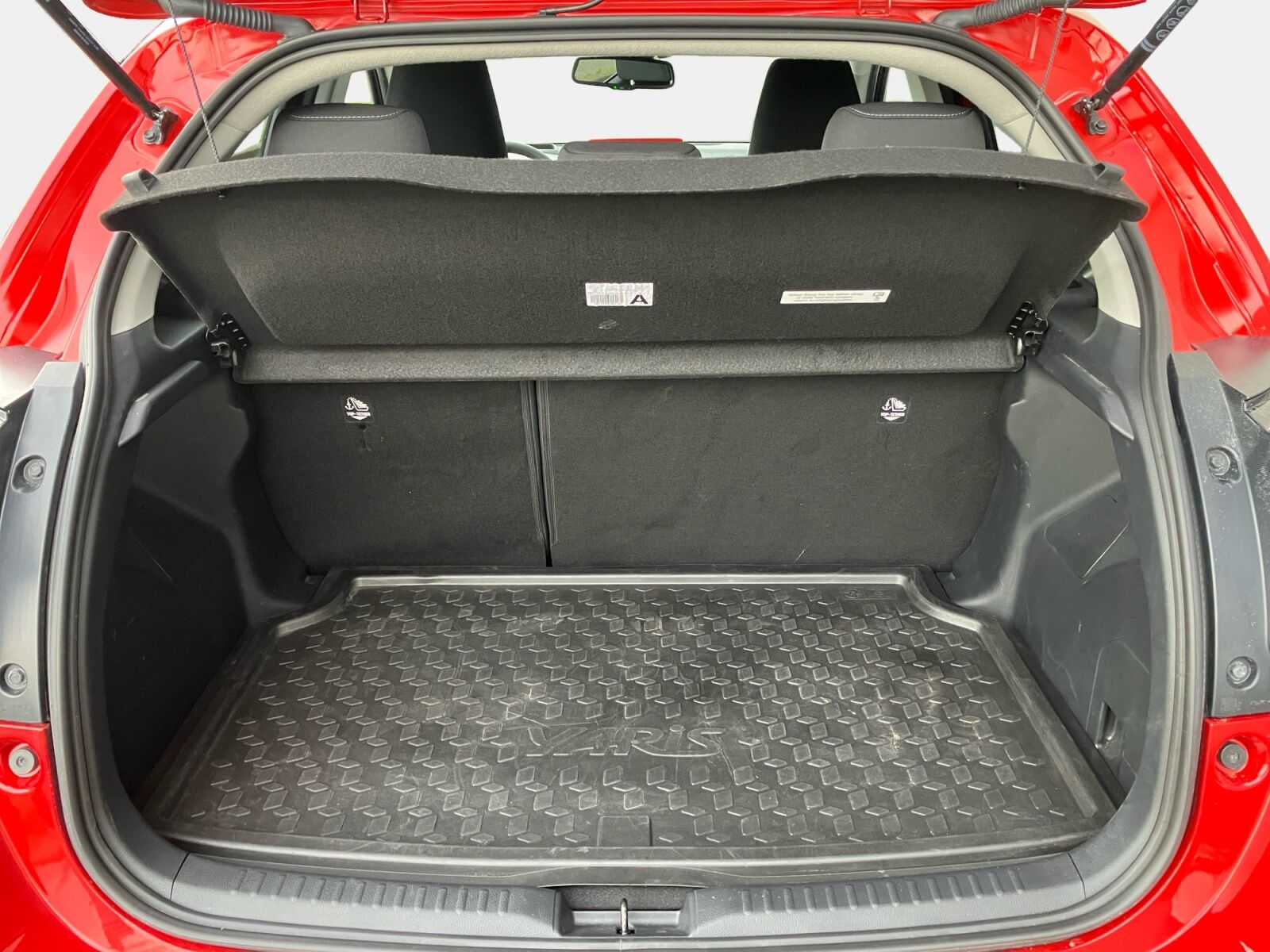 Billede af Toyota Yaris 1,5 Hybrid Active Technology Plus Design 116HK 5d Trinl. Gear