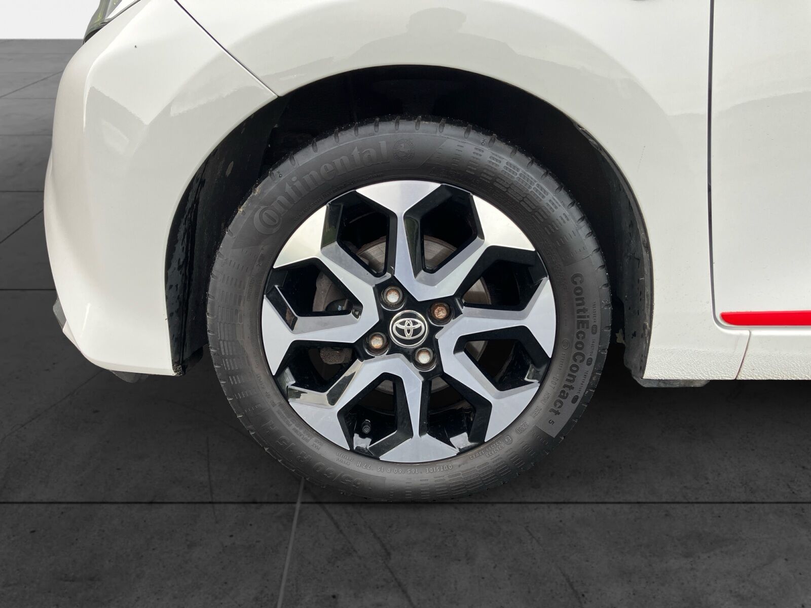 Billede af Toyota Aygo 1,0 VVT-I X-Press Safety Sense X-Shift 72HK 5d Aut.