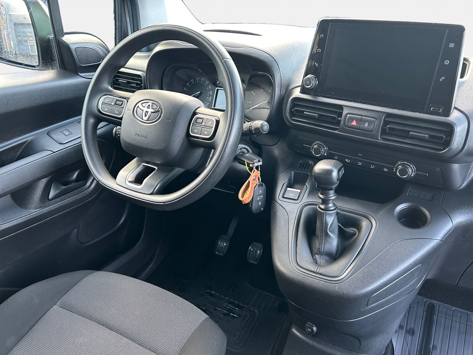 Billede af Toyota Proace City Medium 1,5 D Comfort Smart Active Vision Dobbelt Bagdør 102HK Van