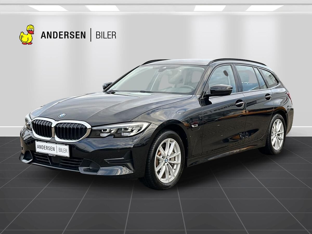 Billede af BMW 330e Touring 2,0 Plugin-hybrid Sport Line Steptronic 292HK Stc 8g Aut.