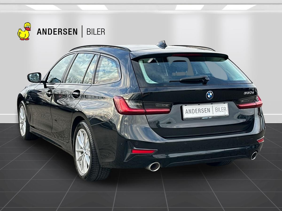 Billede af BMW 330e Touring 2,0 Plugin-hybrid Sport Line Steptronic 292HK Stc 8g Aut.