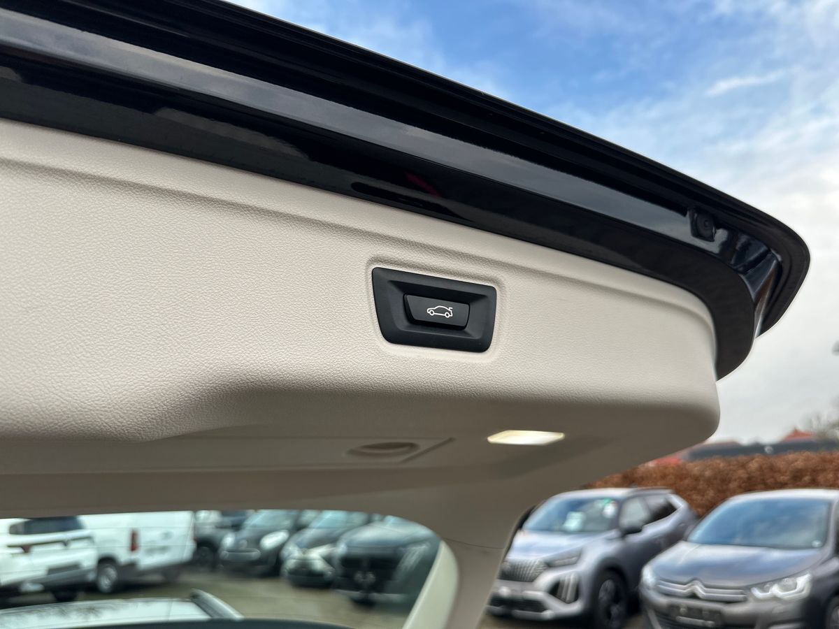 Billede af BMW 330e Touring 2,0 Plugin-hybrid Sport Line Steptronic 292HK Stc 8g Aut.