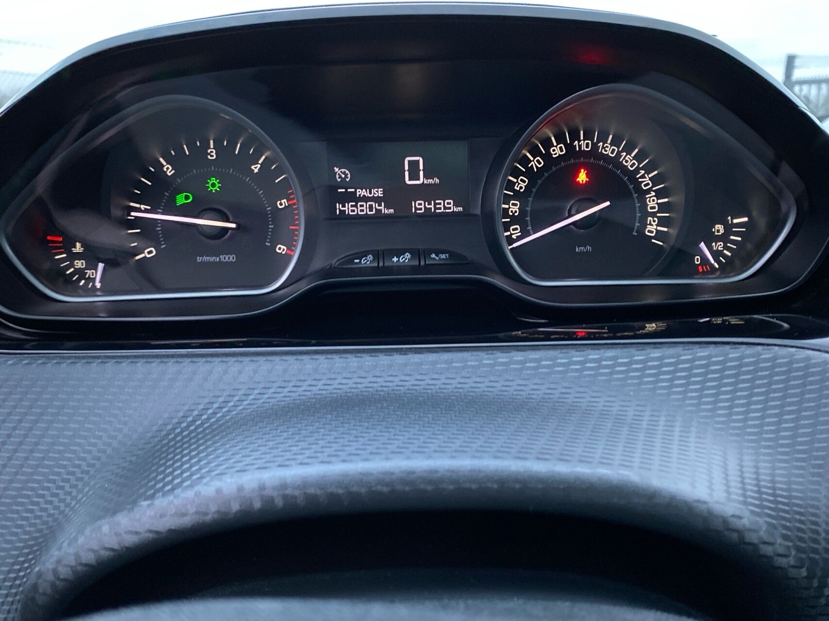 Billede af Peugeot 208 1,6 BlueHDi Desire Sky 100HK 5d