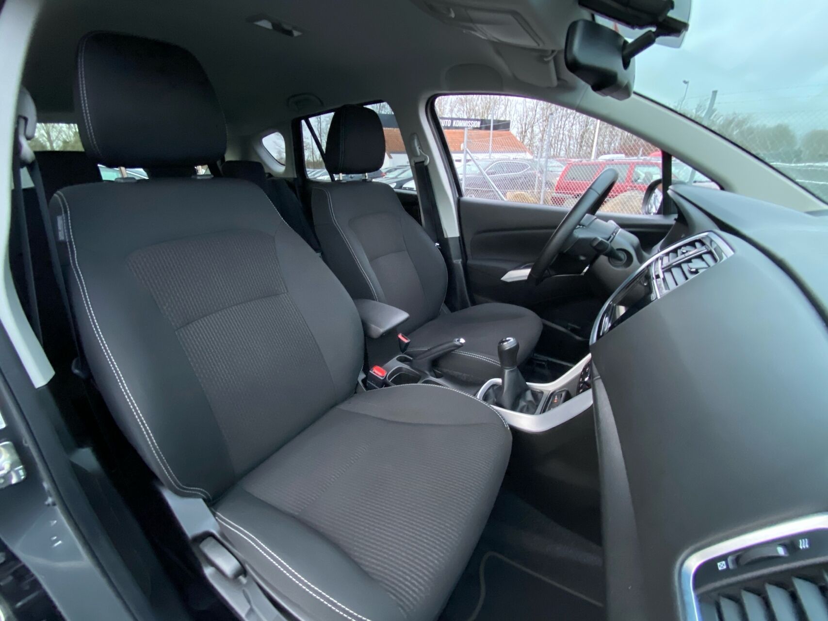 Billede af Suzuki S-Cross 1,0 Boosterjet Active 112HK 5d